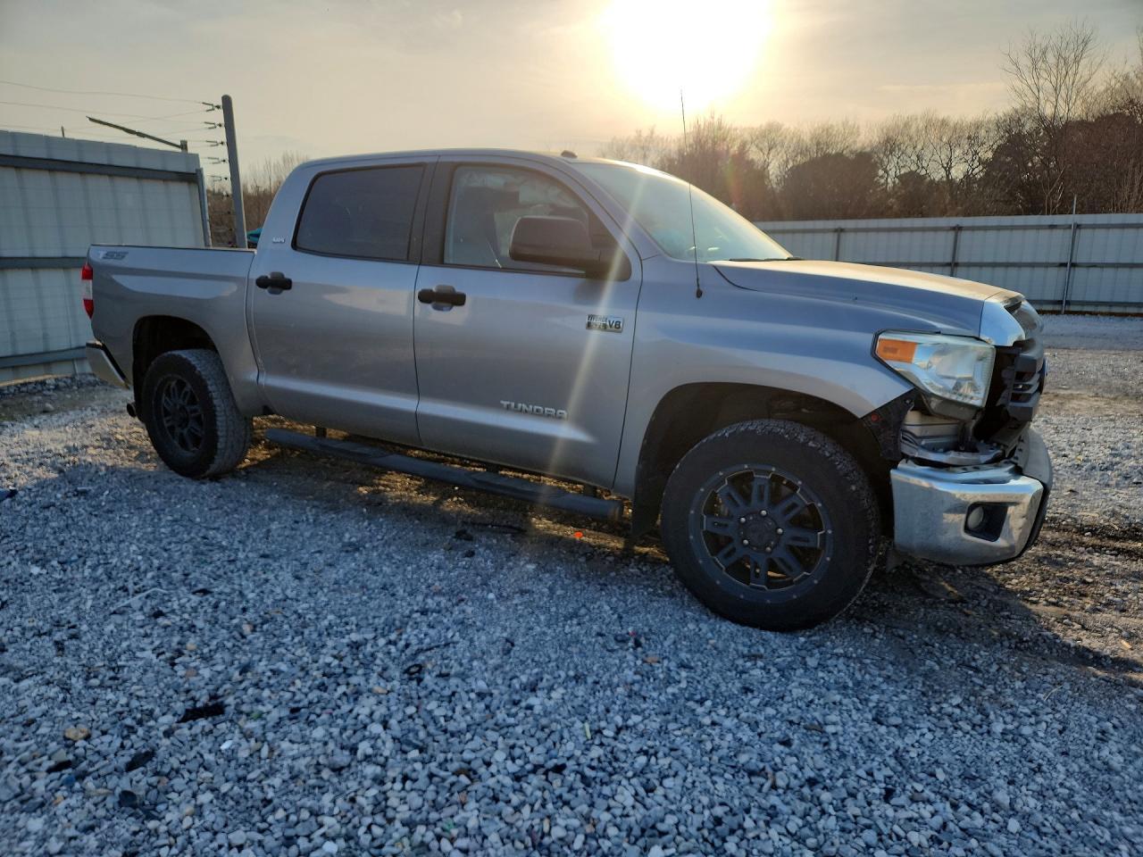 2014 Toyota Tundra Sr5 - Image 4