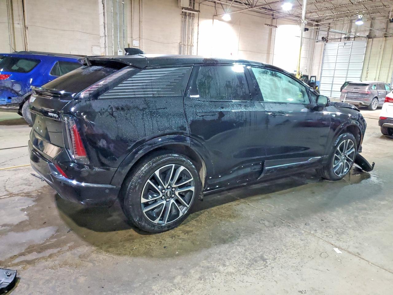 2026 Cadillac Optiq Sport - Фото 3