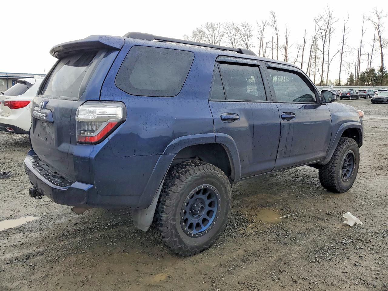 2015 Toyota 4Runner Sr5 - Фото 3