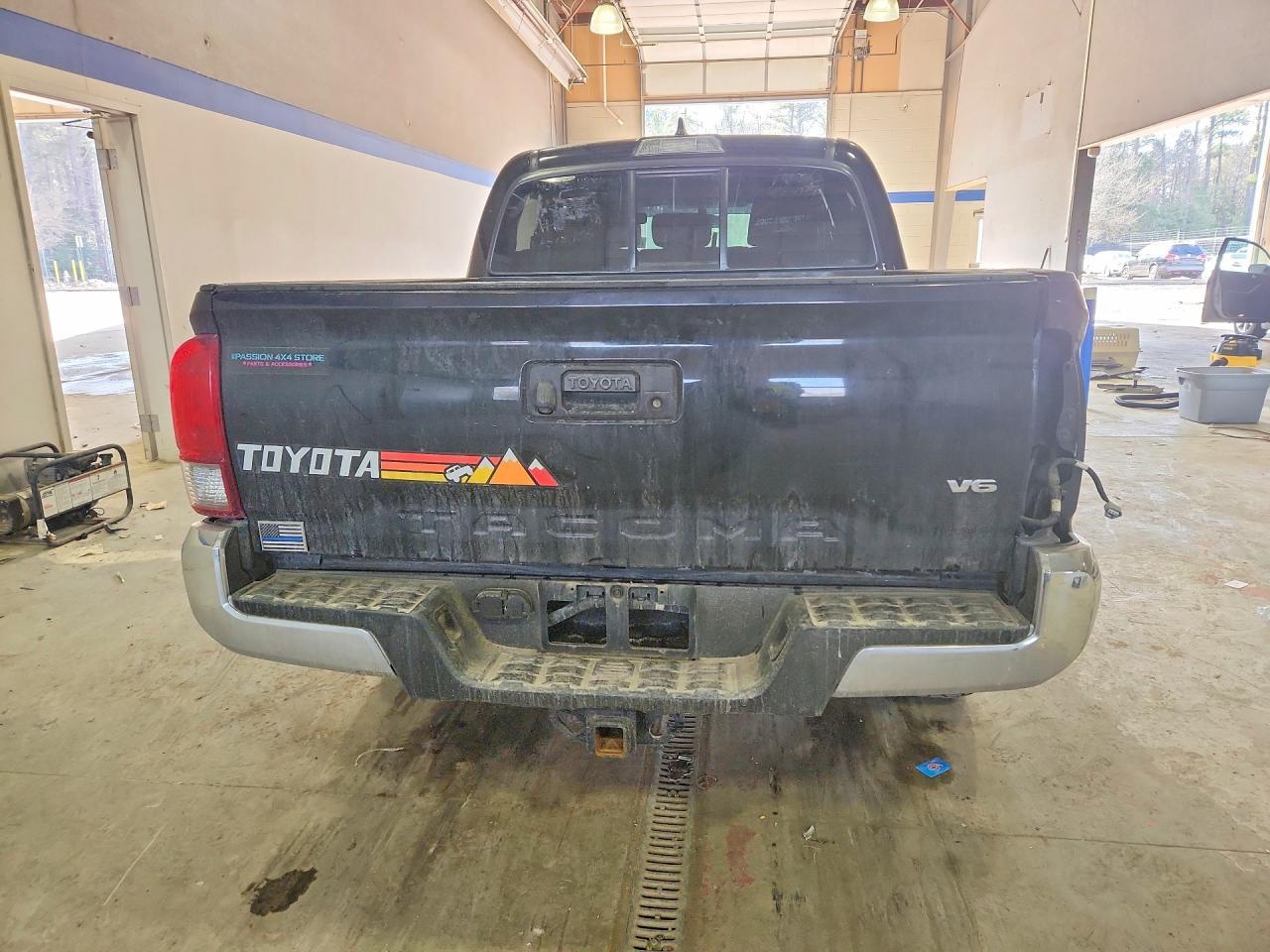 2016 Toyota Tacoma Double Cab - Image 6