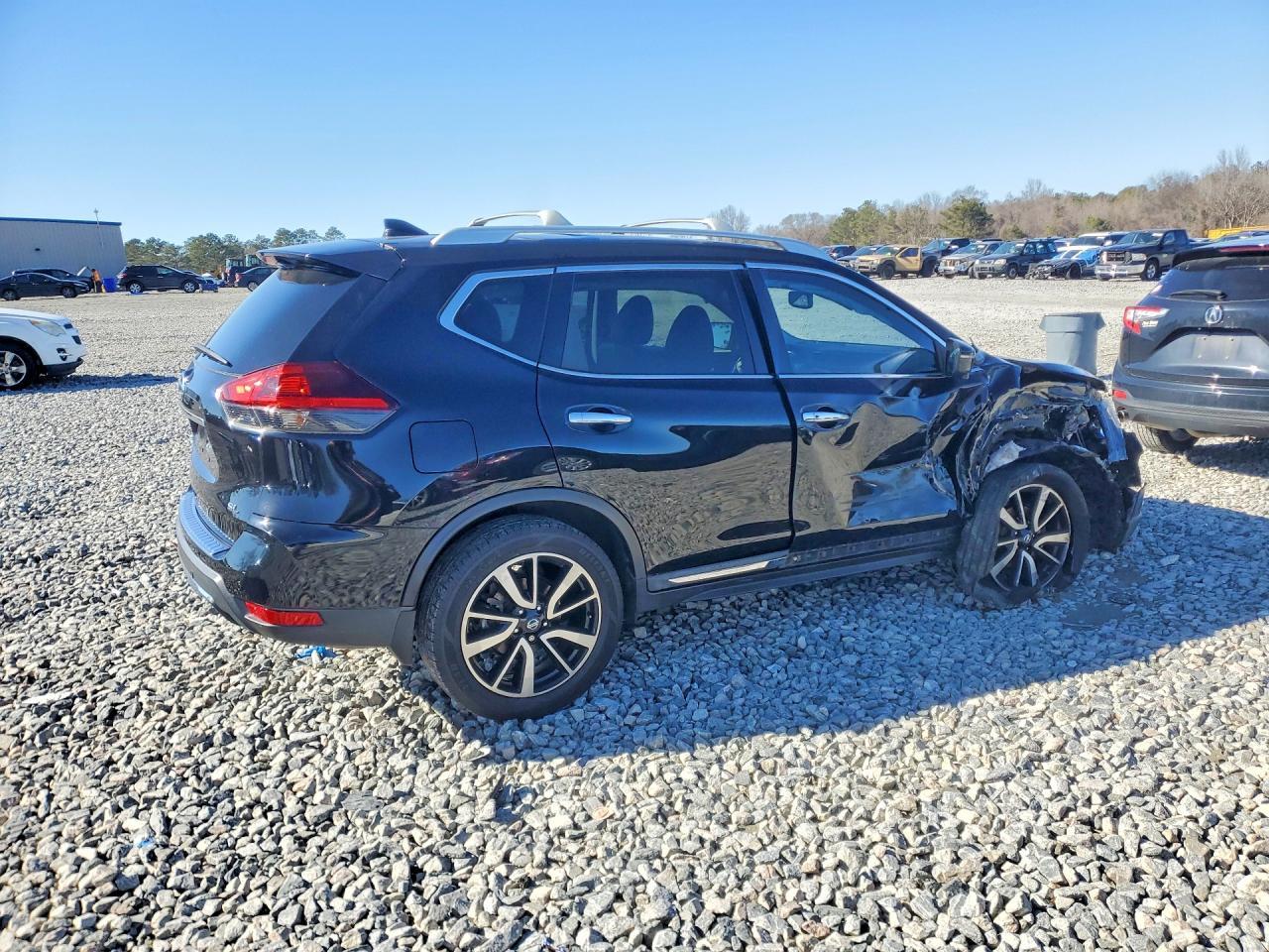 2019 Nissan Rogue S - Image 3