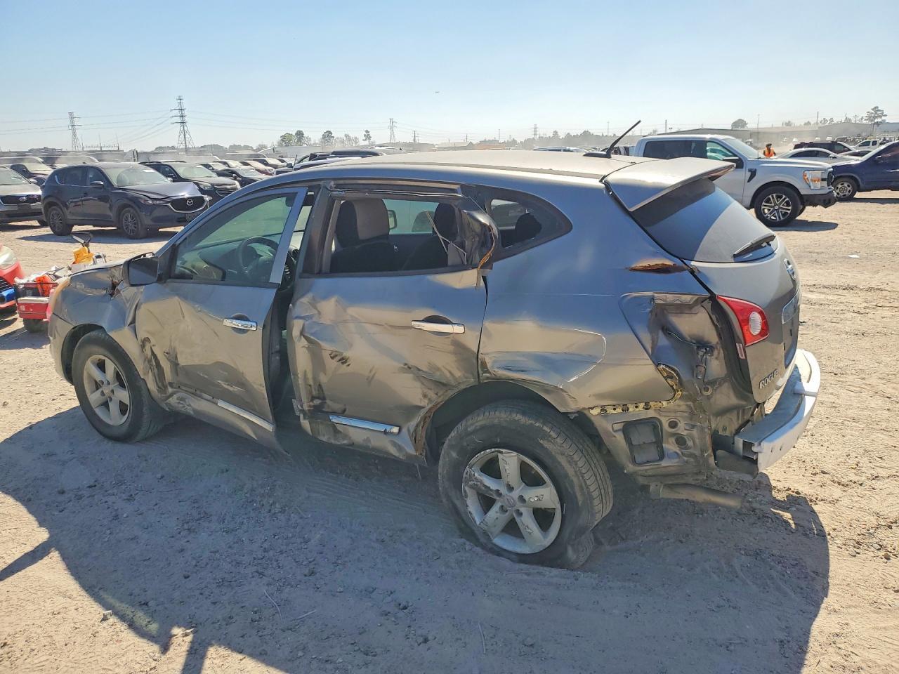 2013 Nissan Rogue S - Фото 2