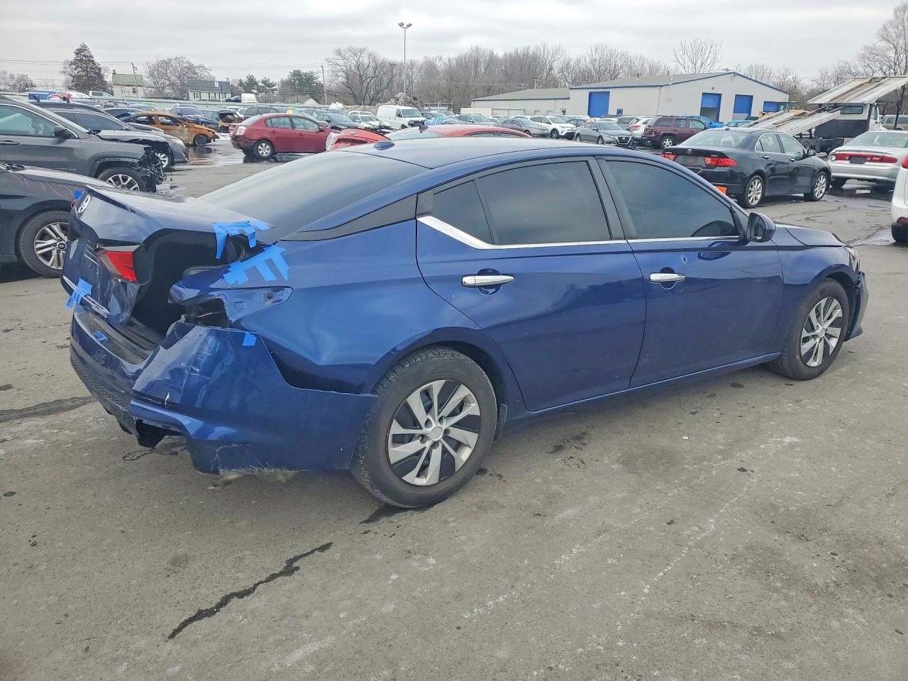 2019 Nissan Altima S - Фото 3