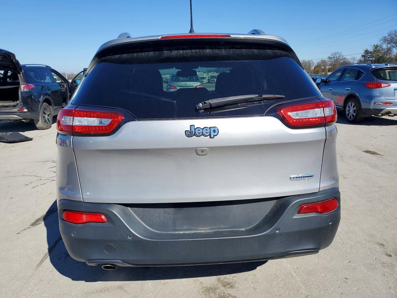 2018 Jeep Cherokee Latitude Plus - Фото 6