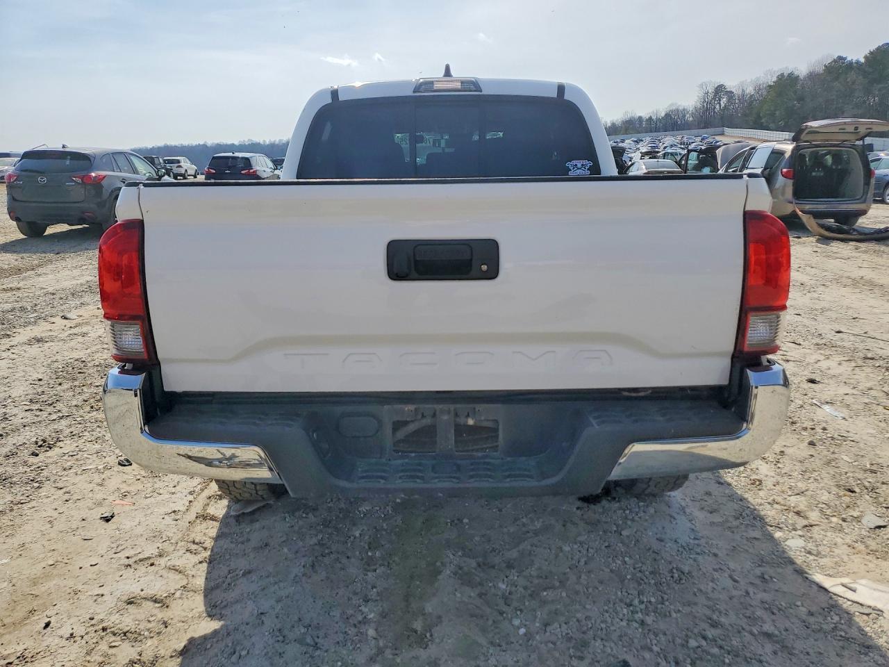2020 Toyota Tacoma Double Cab - Фото 6