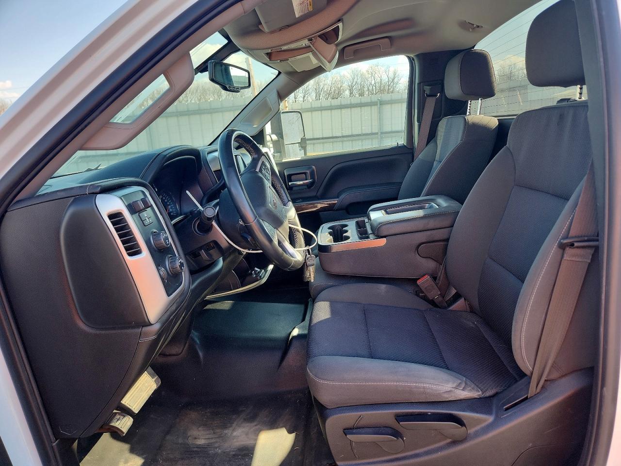 2018 GMC Sierra K2500 Sle - Image 7