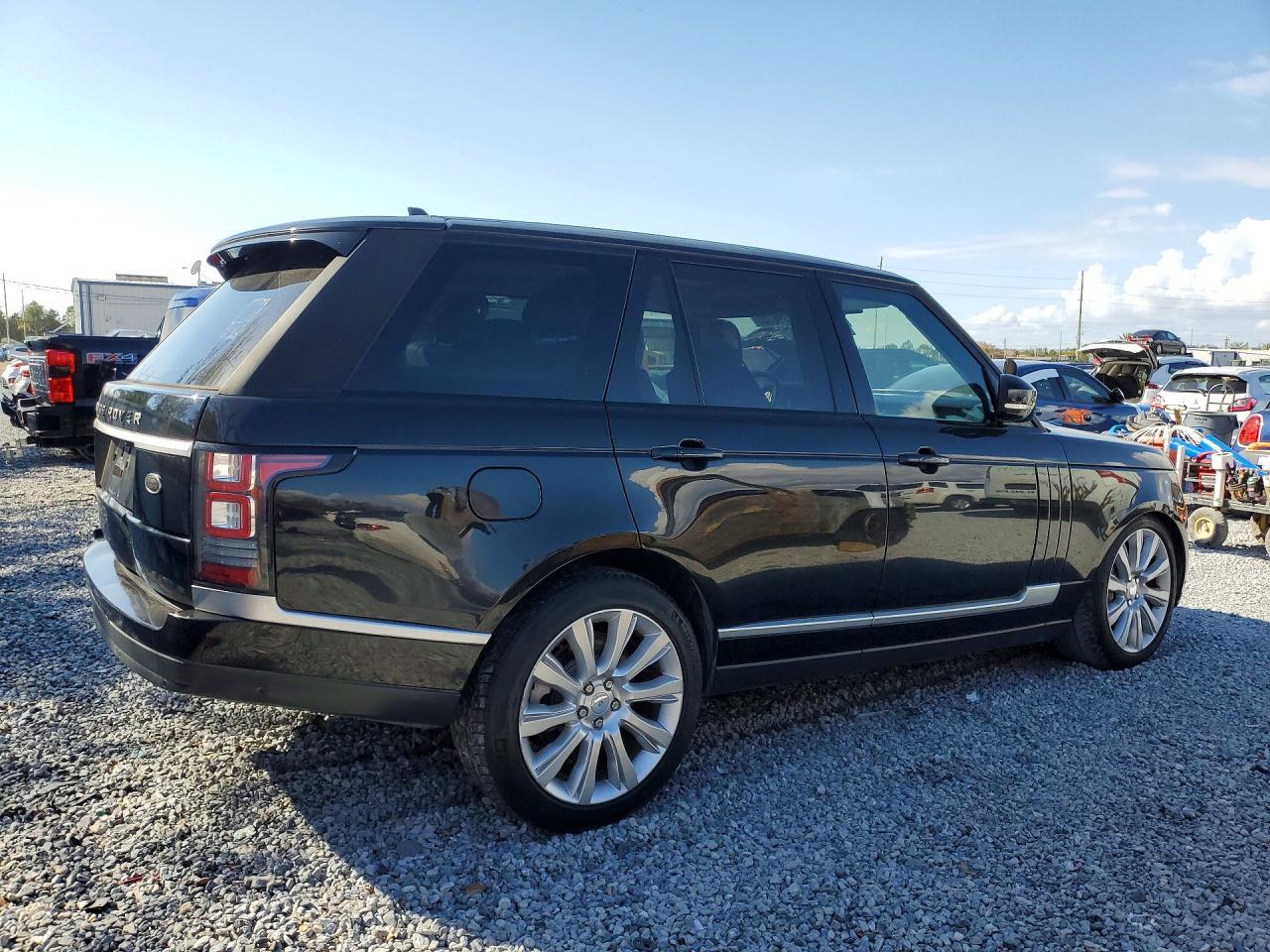 2016 Land Rover Range Rover Supercharged - Image 3