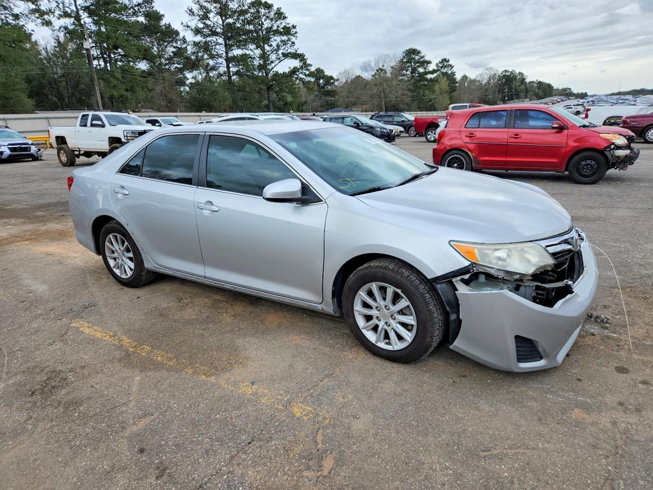 2012 Toyota Camry Le - Image 4