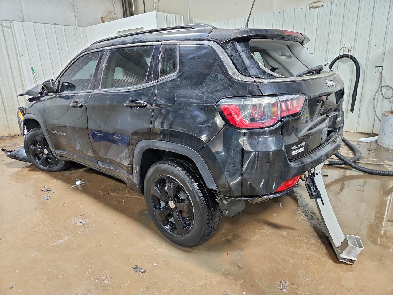 2021 Jeep Compass Latitude - Фото 2