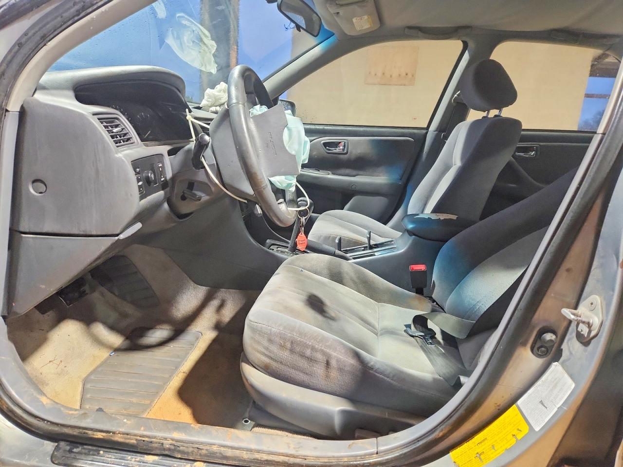 2001 Toyota Camry Le - Фото 7