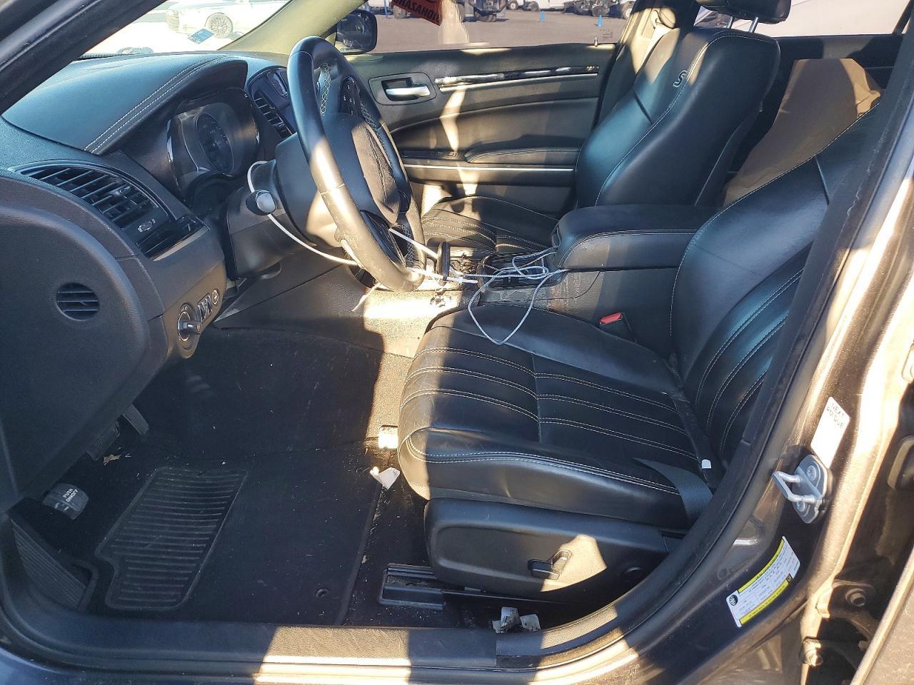 2019 Chrysler 300 S - Image 7