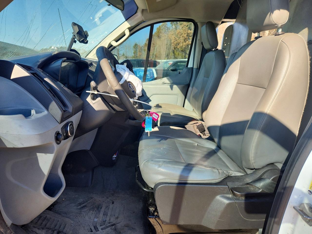 2015 Ford Transit T-150 - Image 7
