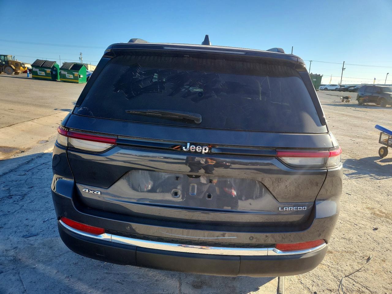 2022 Jeep Grand Cherokee Laredo - Image 6
