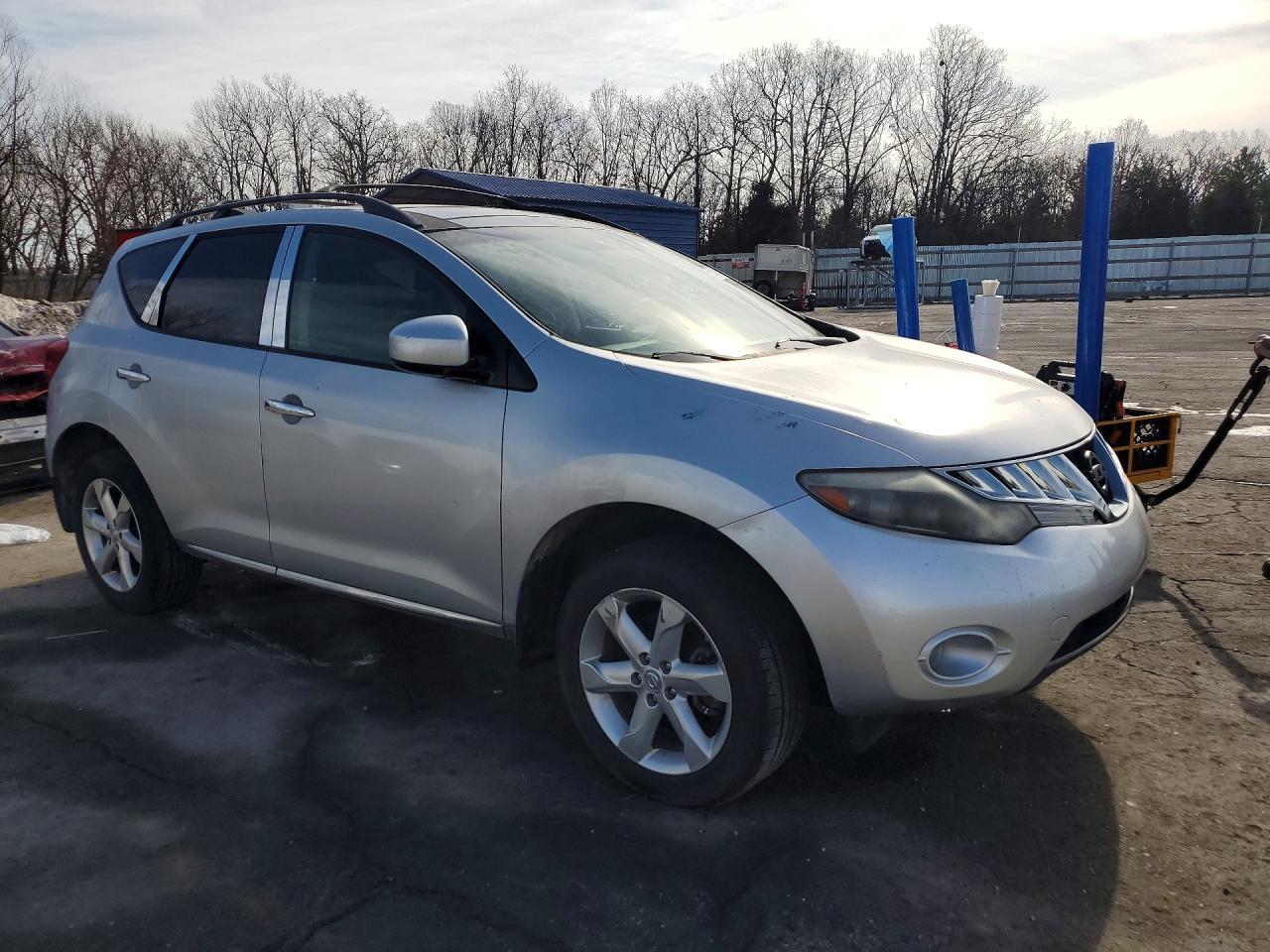 2010 Nissan Murano S - Фото 4