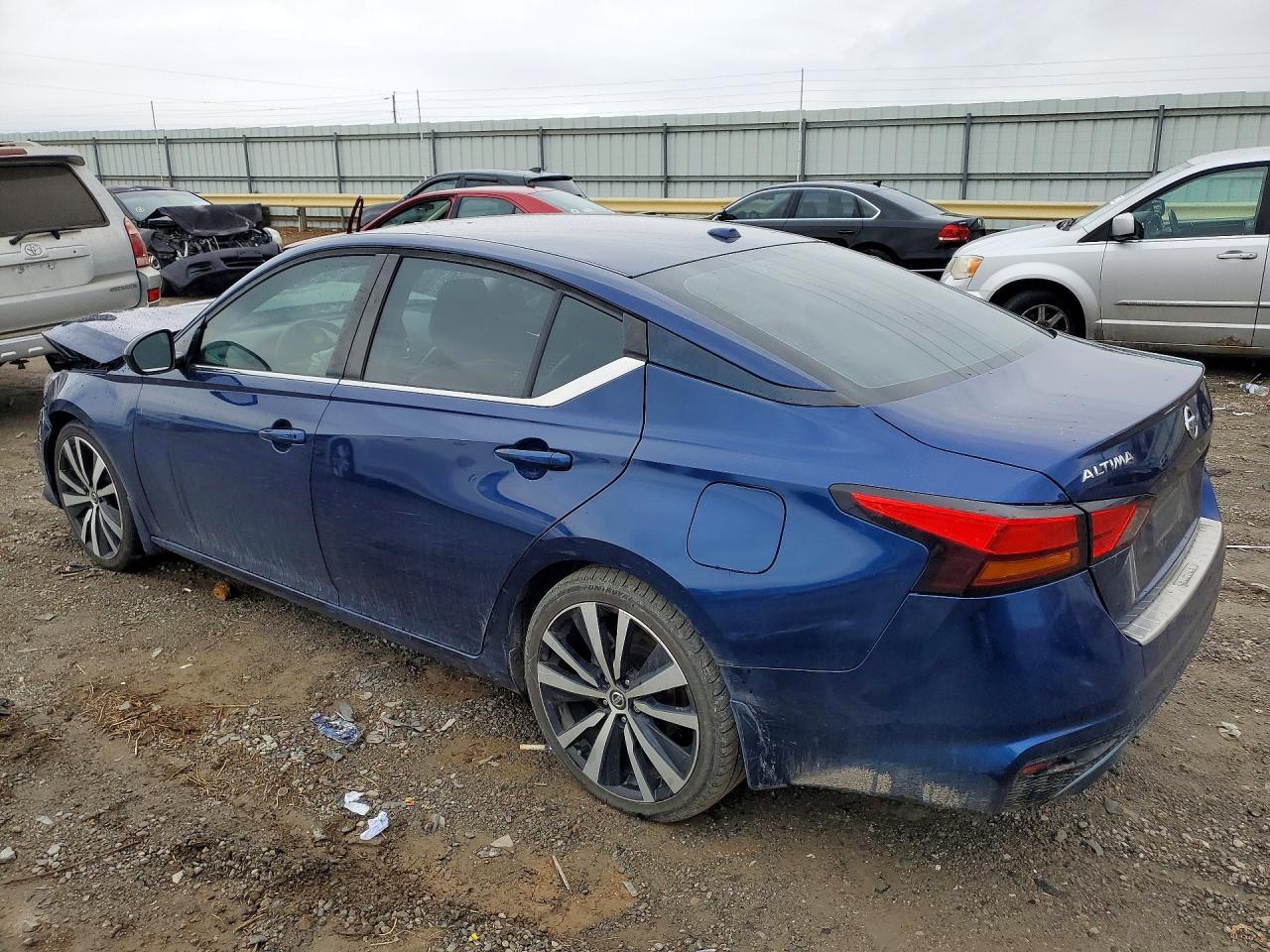 2019 Nissan Altima 2.5 Sr - Image 2