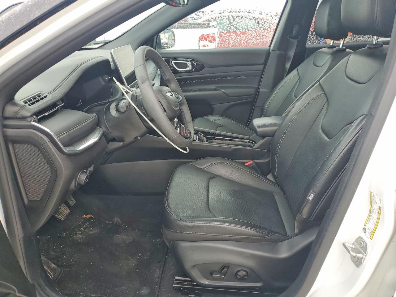 2023 Jeep Compass Limited - Image 7