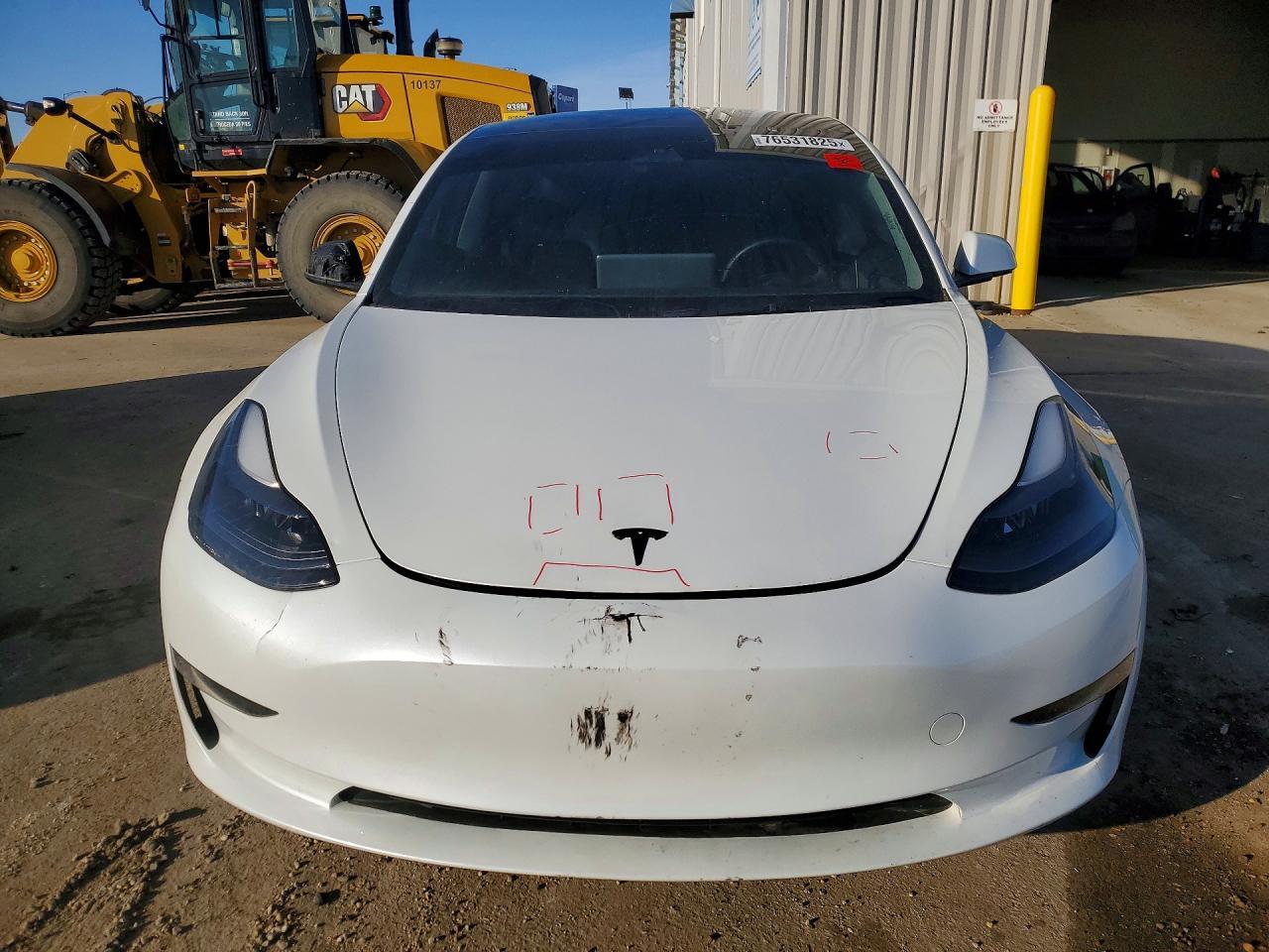 2023 Tesla Model 3 - Фото 5