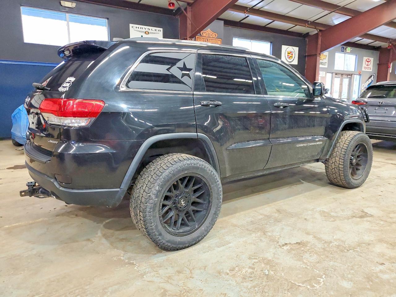 2014 Jeep Grand Cherokee Laredo - Image 3