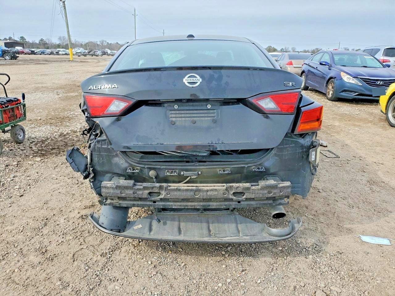 2021 Nissan Altima 2.5 Sr - Image 6