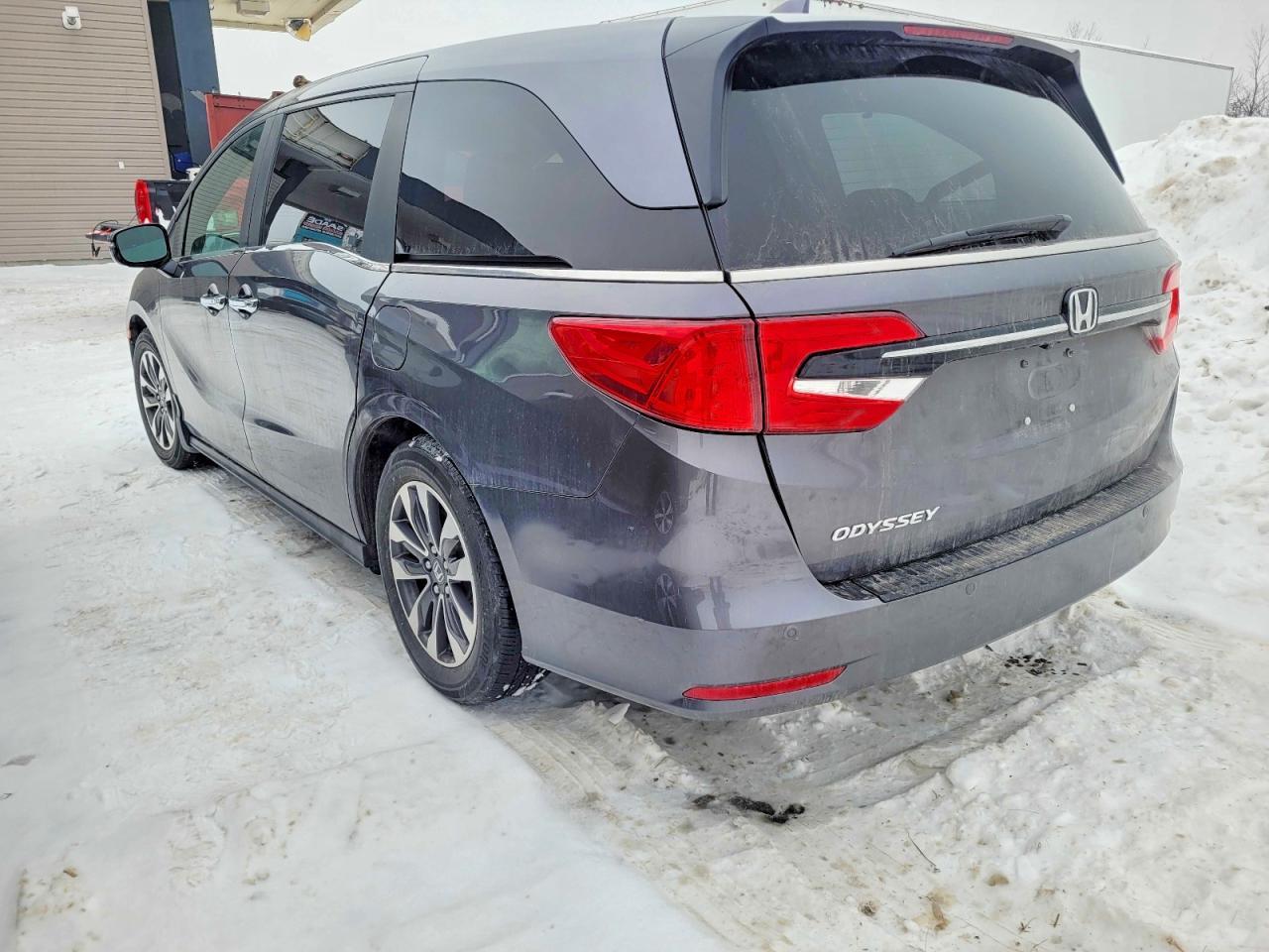 2024 Honda Odyssey Touring - Фото 3