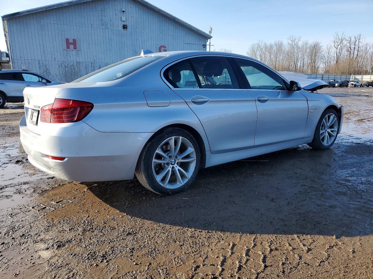 2015 BMW 528 Xi - Фото 3