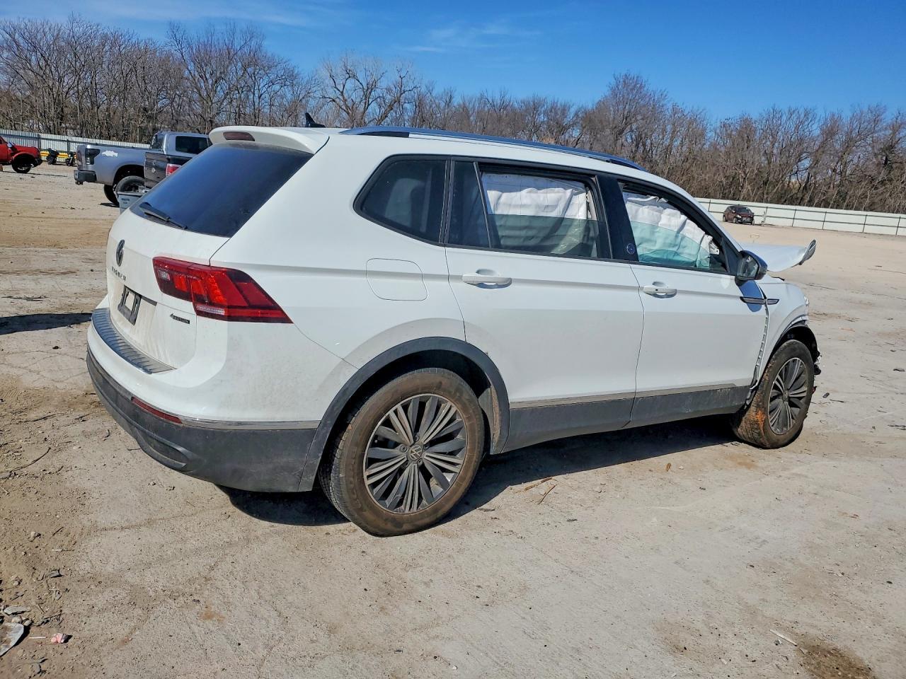 2024 Volkswagen Tiguan Wolfsburg - Image 3