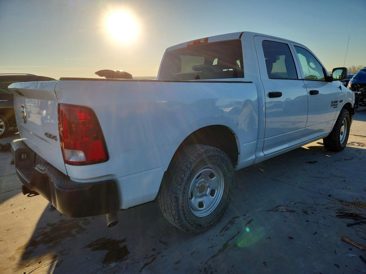 2019 Ram 1500 Classic Tradesman - Image 3