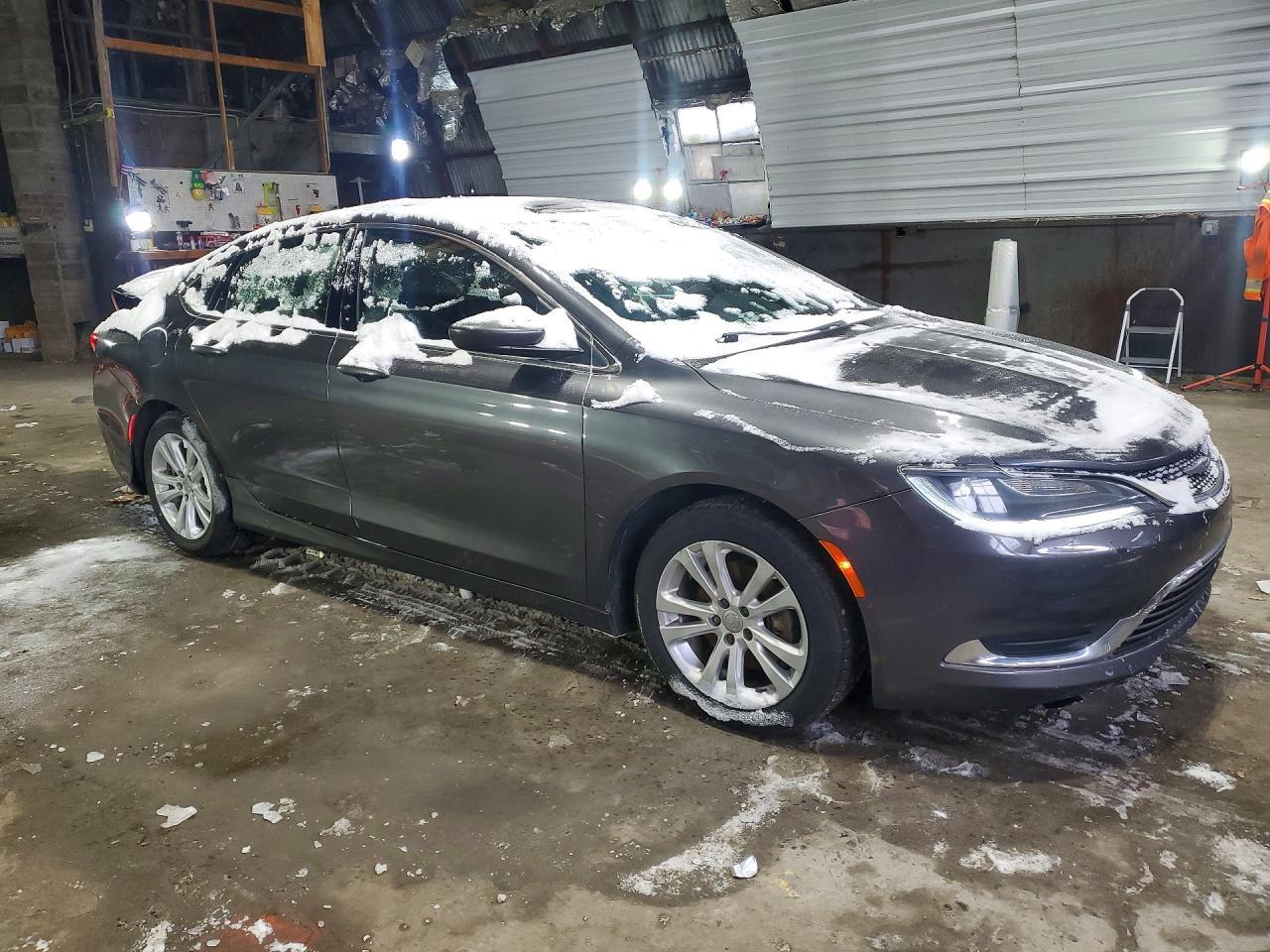 2015 Chrysler 200 Limited - Фото 4