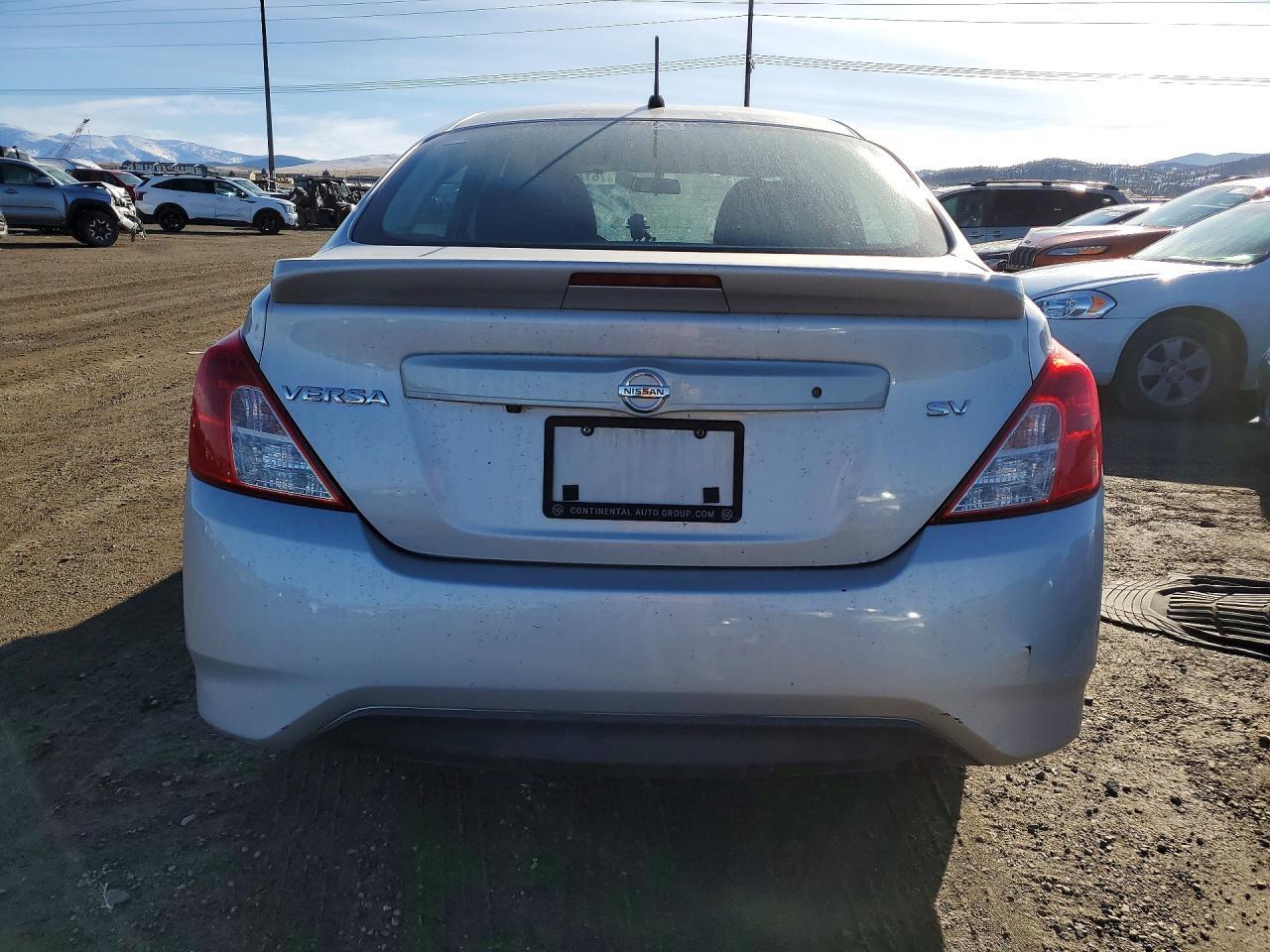 2019 Nissan Versa S - Фото 6
