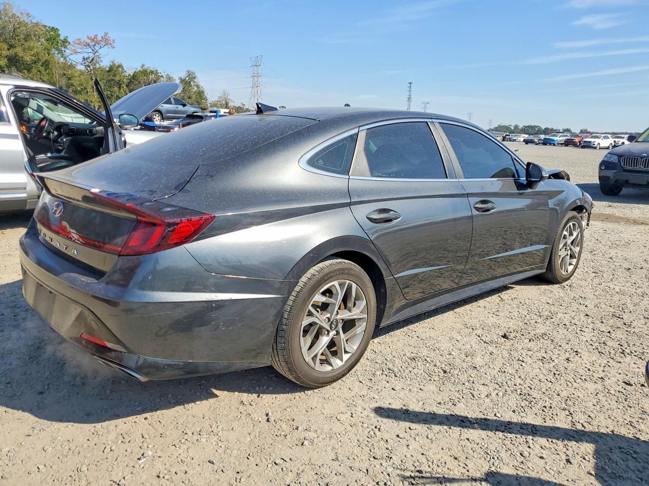 2021 Hyundai Sonata Sel - Image 3
