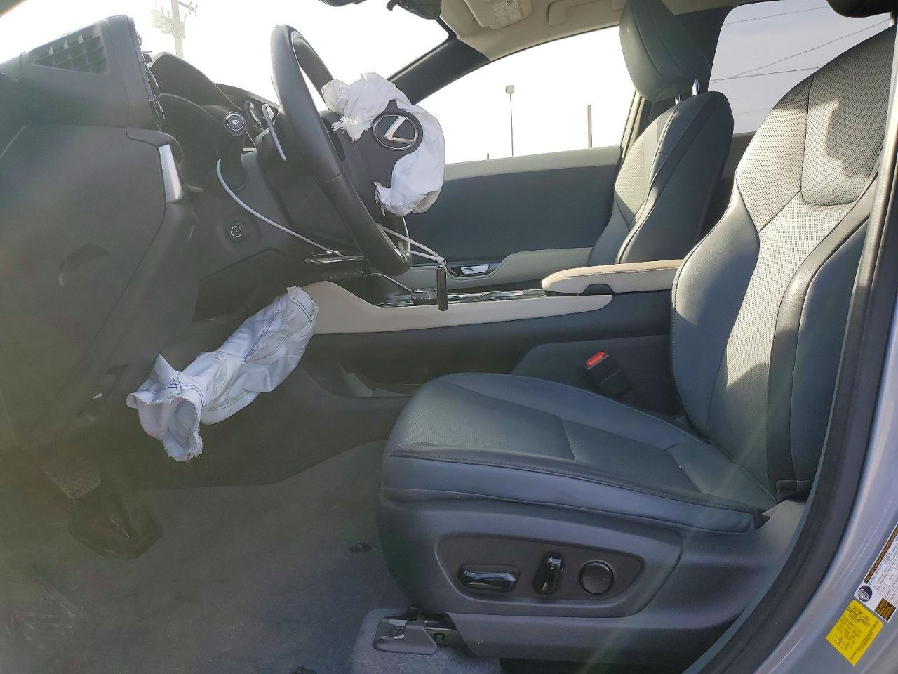 2023 Lexus Rz 450E - Image 7