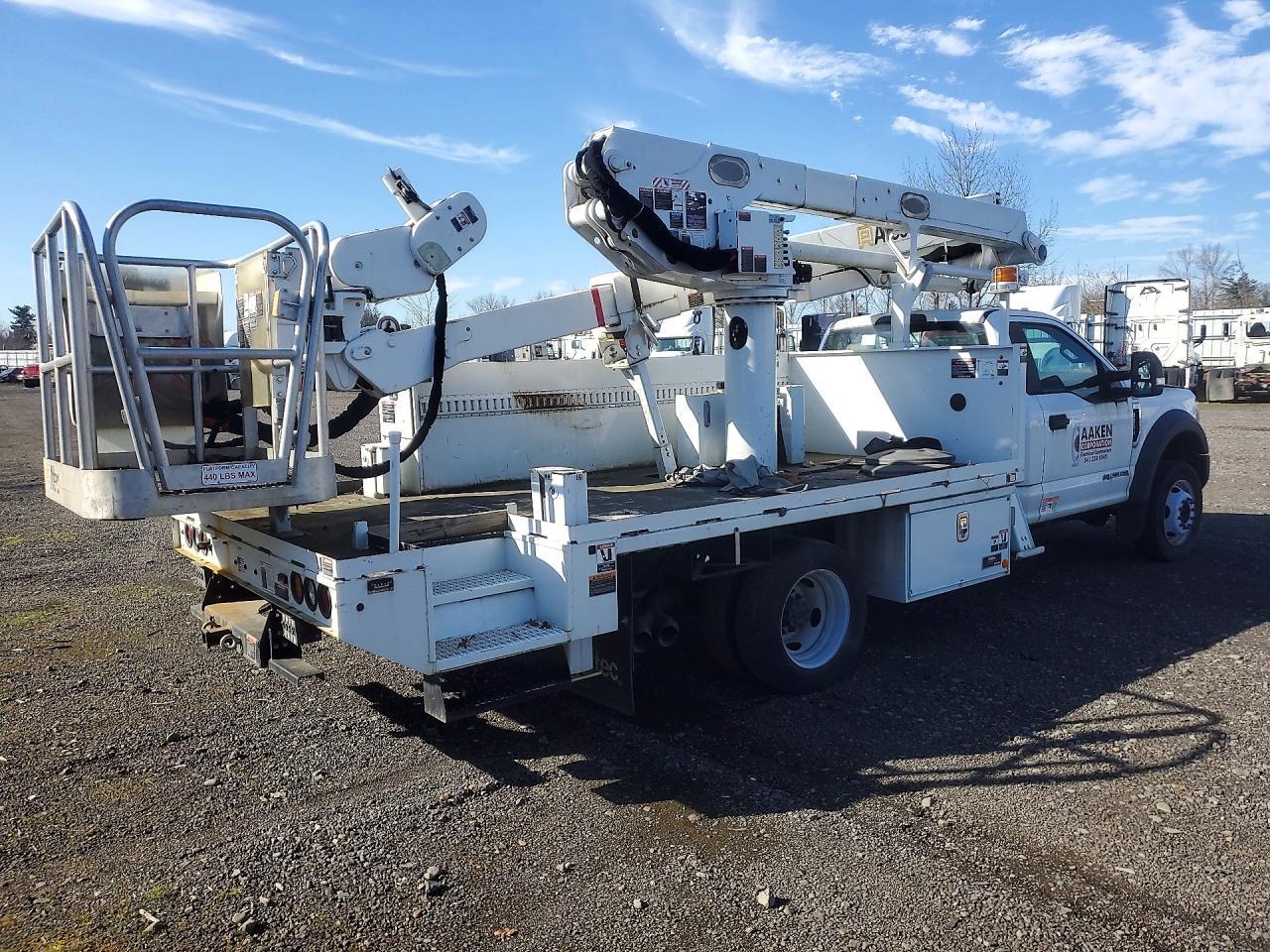 2019 Ford F550 Bucket Truck - Image 3