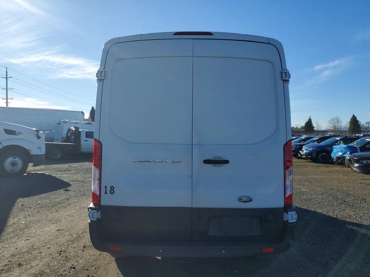 2017 Ford Transit 250 Delivery Van - Фото 6