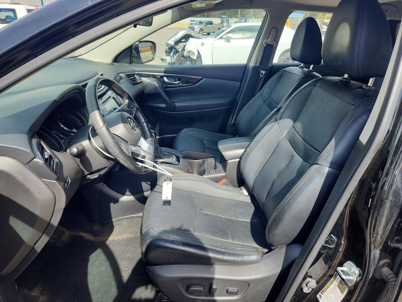 2017 Nissan Rogue Sport S - Image 7