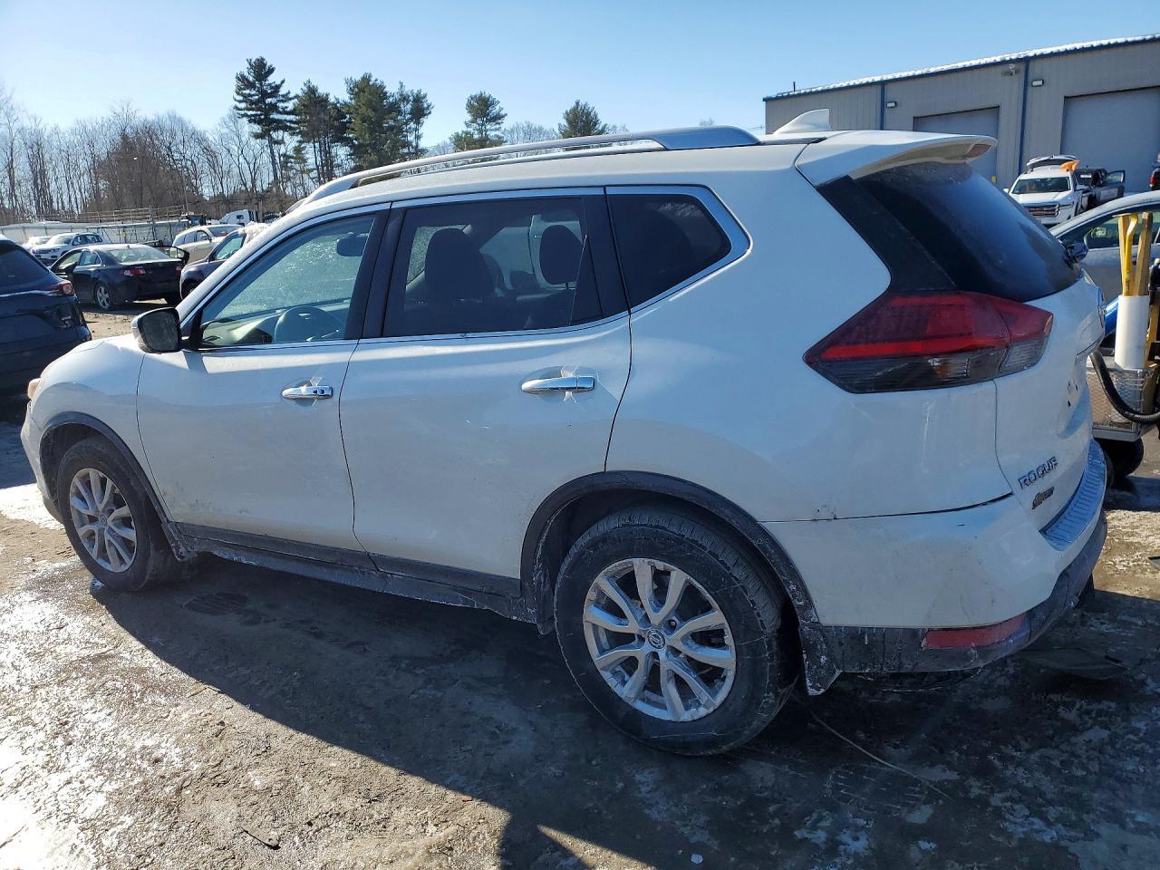 2017 Nissan Rogue S - Фото 2