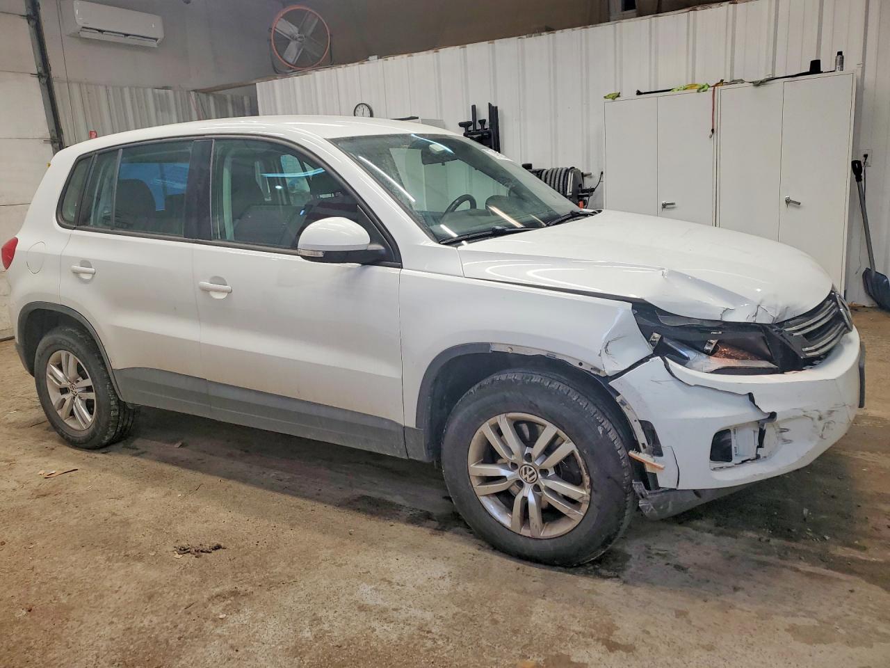 2014 Volkswagen Tiguan S - Image 4