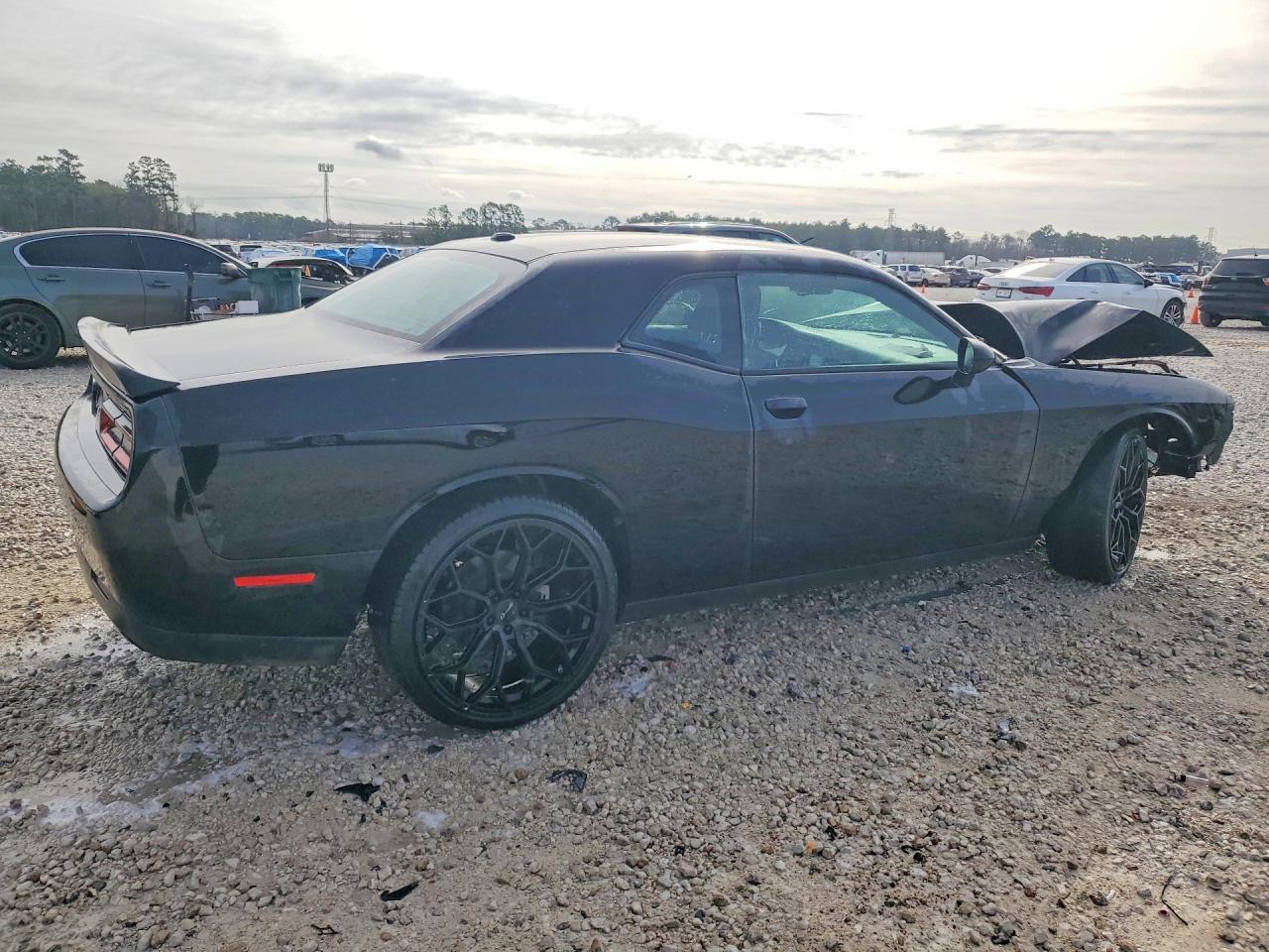 2023 Dodge Challenger Sxt - Image 3