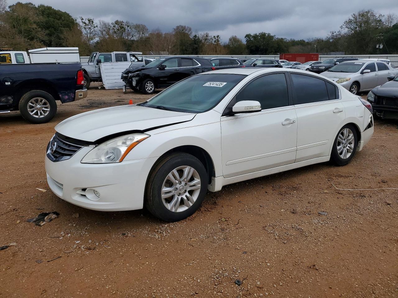 2010 Nissan Altima Base