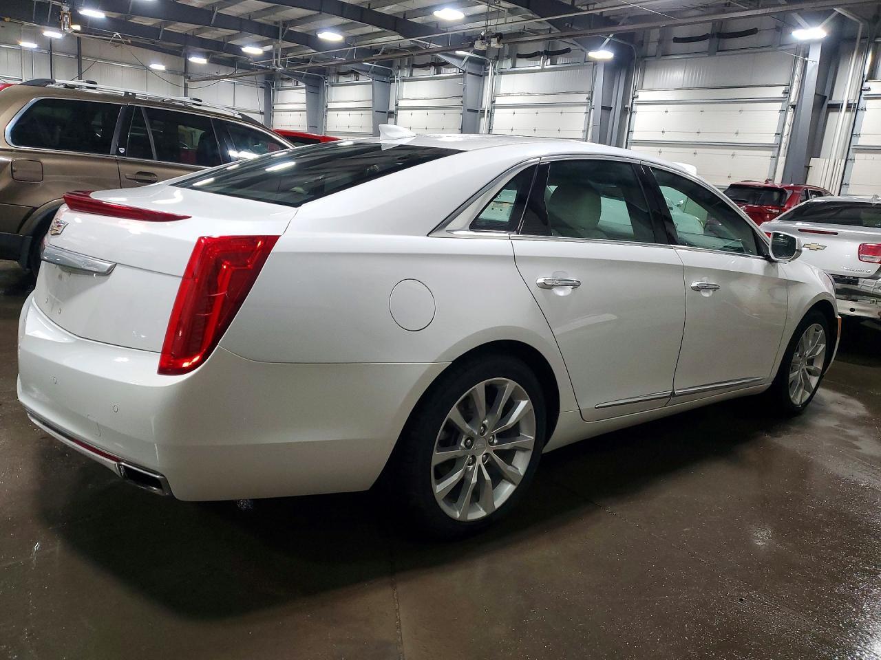 2017 Cadillac Xts Luxury - Фото 3