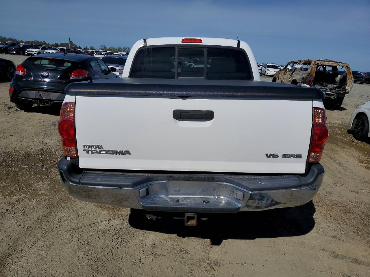 2005 Toyota Tacoma V6 - Image 6