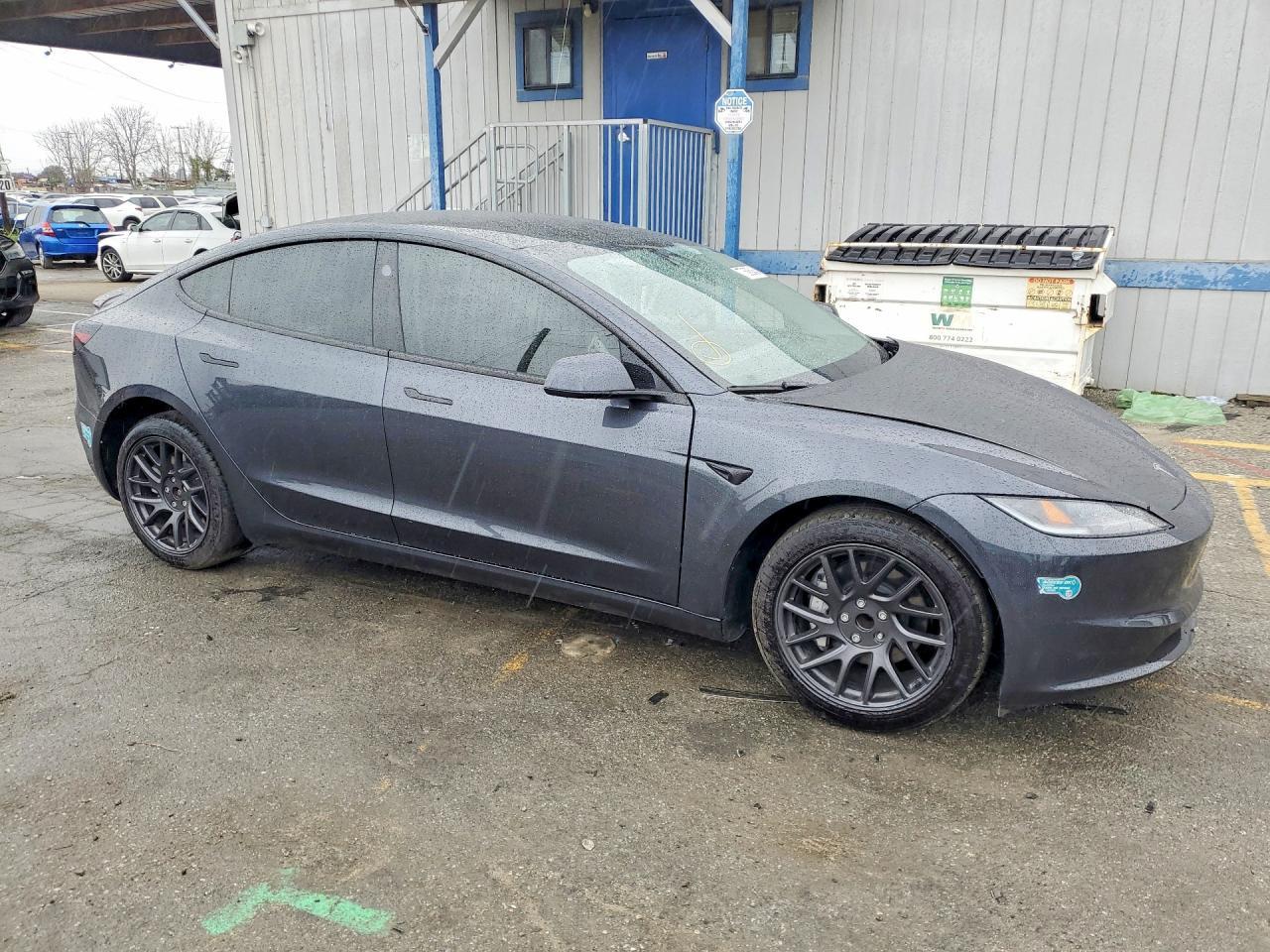 2025 Tesla Model 3 - Image 4