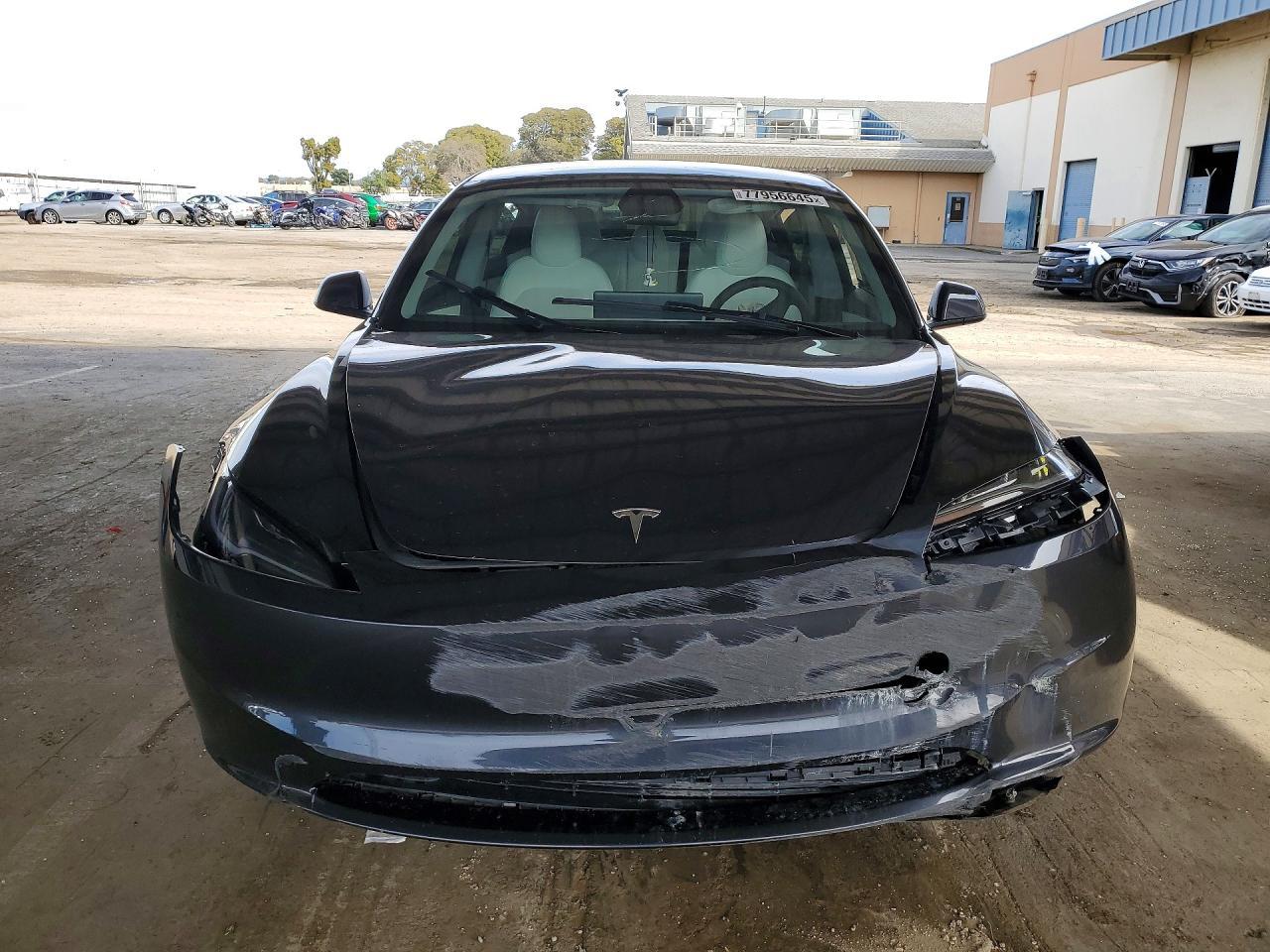 2024 Tesla Model 3 - Image 5
