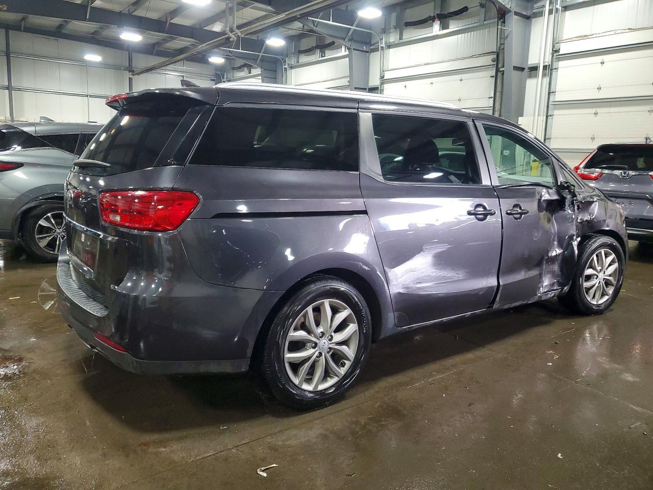 2021 Kia Sedona Ex - Image 3