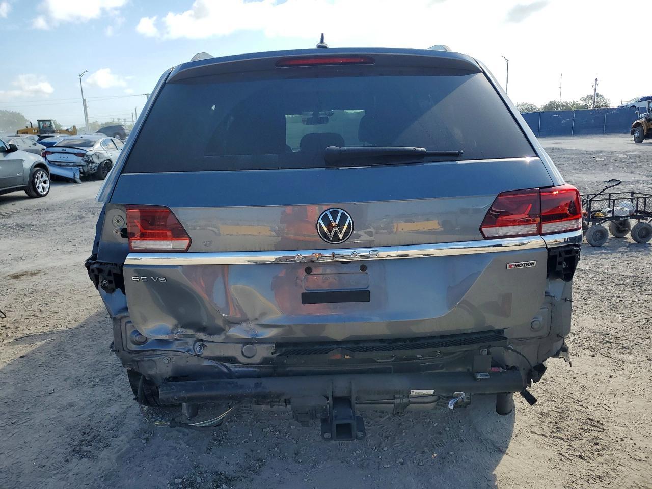 2022 Volkswagen Atlas Se - Фото 6