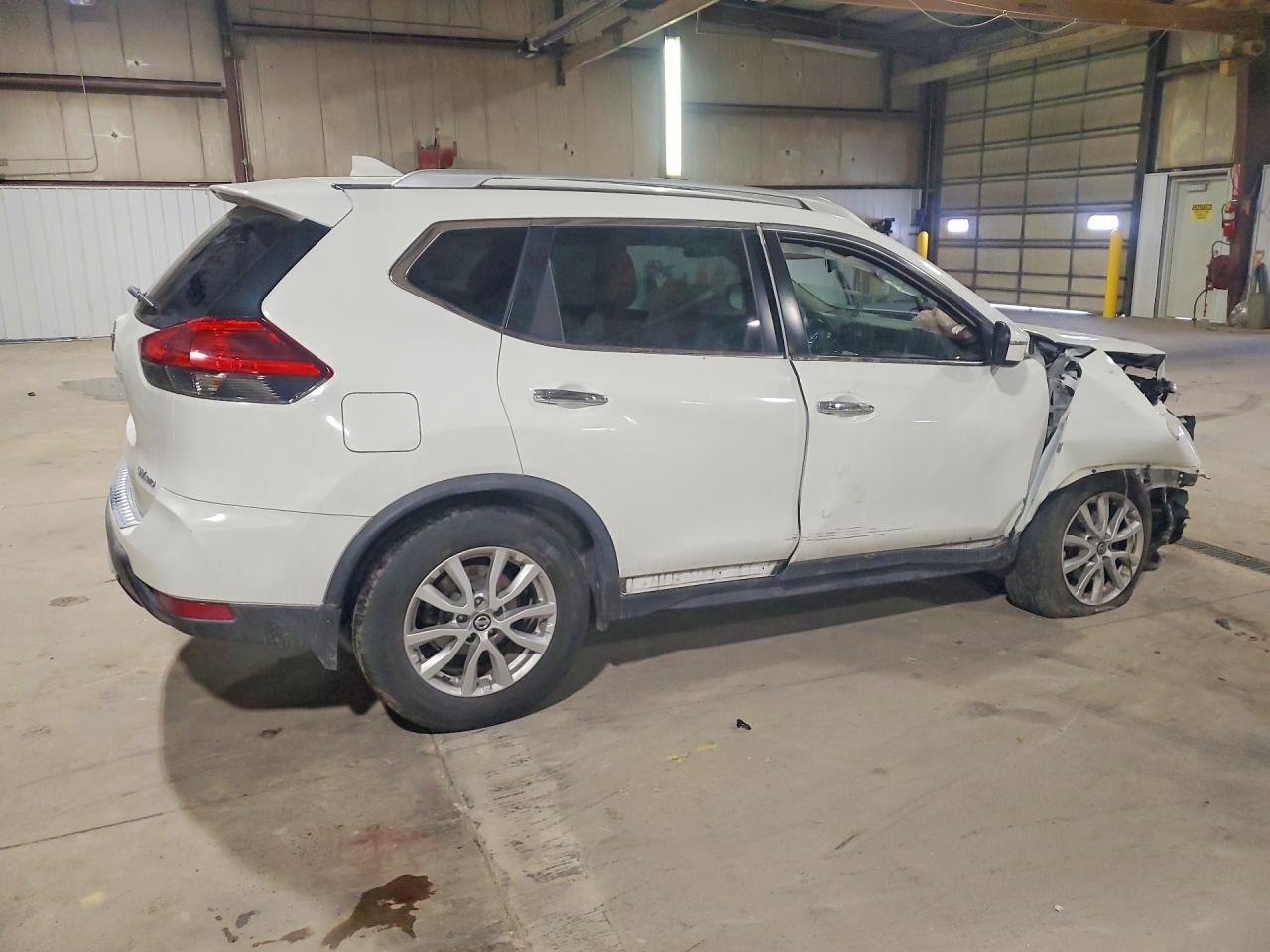 2017 Nissan Rogue S - Фото 3