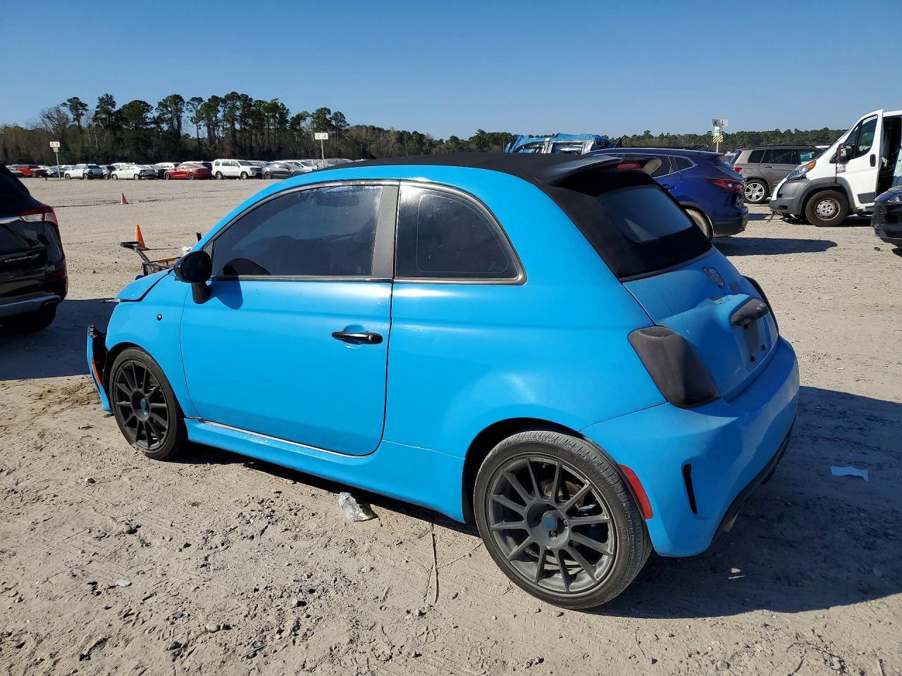 2013 Fiat 500 Abarth - Фото 2