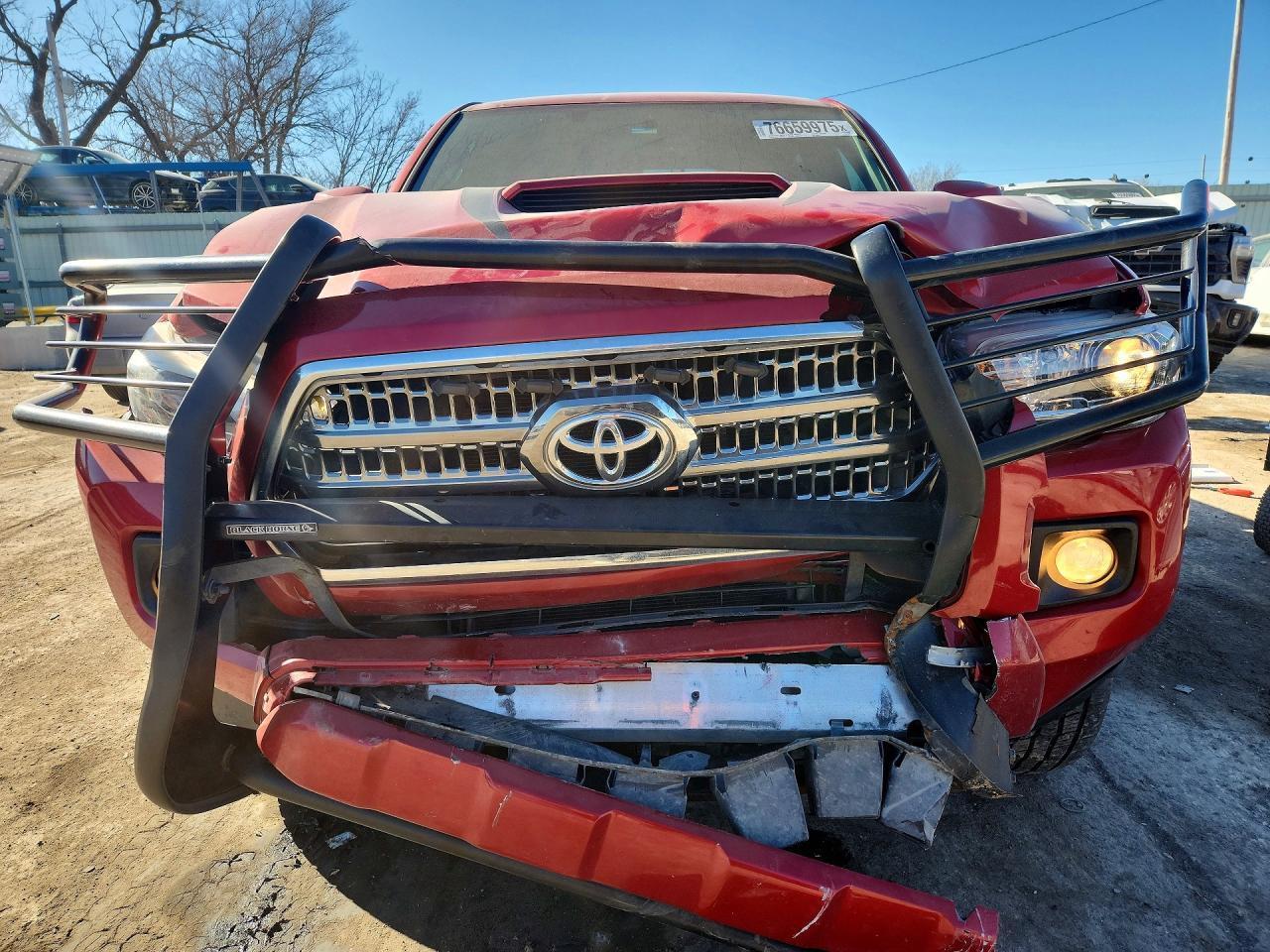 2017 Toyota Tacoma - Фото 5