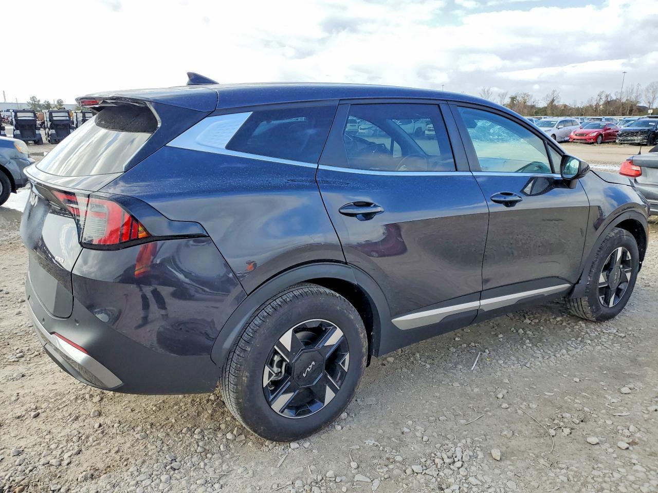 2026 Kia Sportage Lx - Image 3