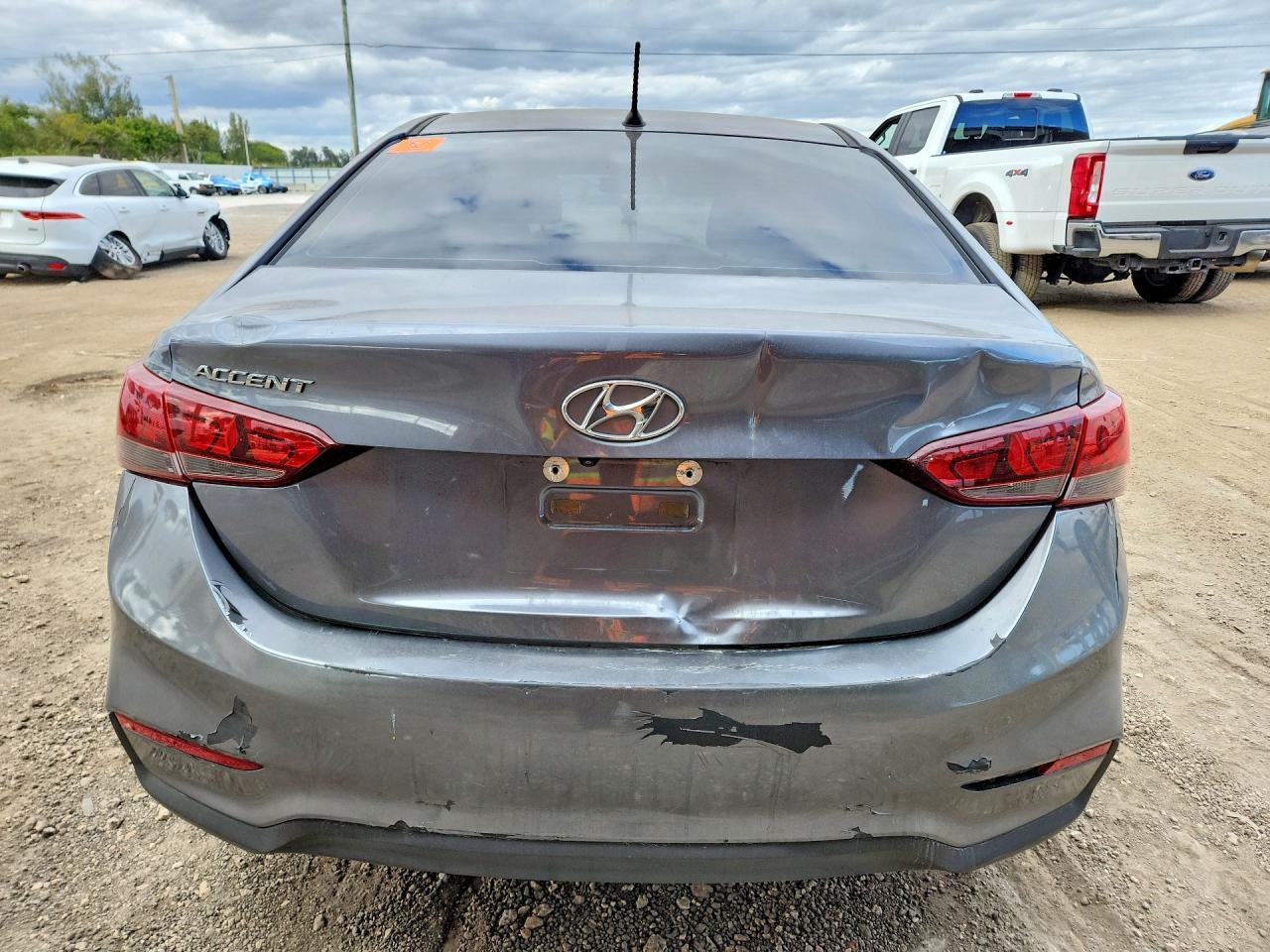 2019 Hyundai Accent Se - Фото 6