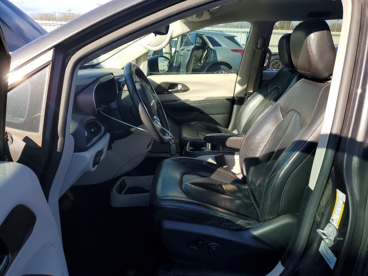 2017 Chrysler Pacifica Touring L - Фото 7